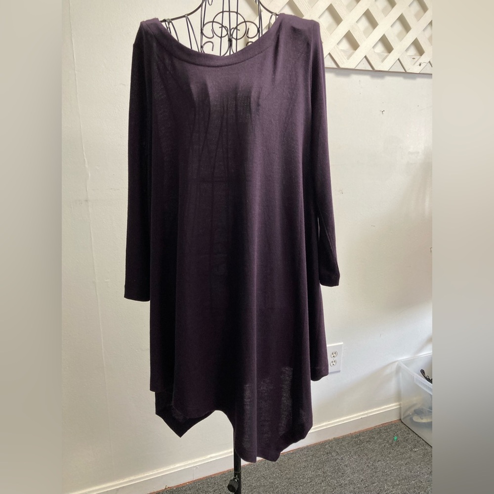 Grace Element fine knit (polyester/rayon/spandex)top with asymmetrical bottom